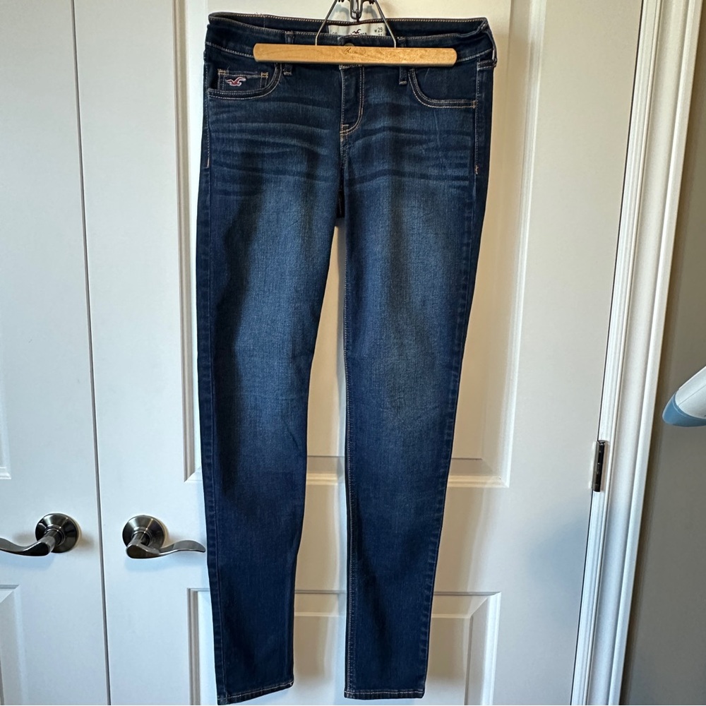 Hollister sz 9R mid super skinny dark jean - W29 L31